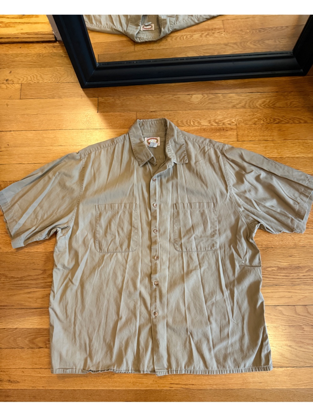 Men's Vintage Banana Republic Short-Sleeve Button-Down Shirt in Taupe